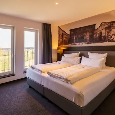 Duda Boardingroom Hotel 3*
