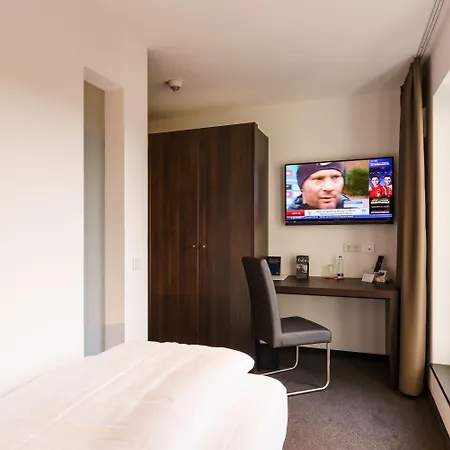 Duda Boardingroom Hotel