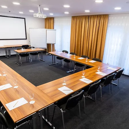 Duda Boardingroom Hotel
