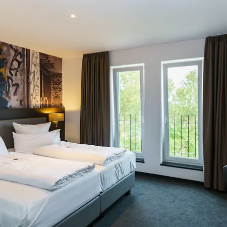 Duda Boardingroom Hotel 3*